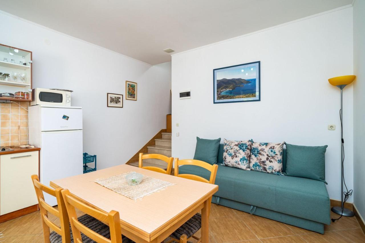 Apartments By The Sea Zuljana, Peljesac - 10233 Exterior foto