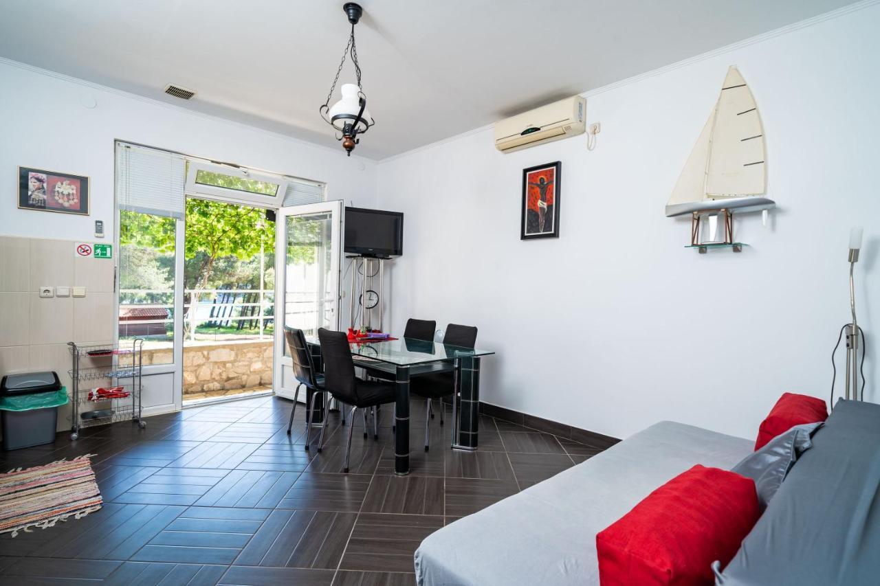 Apartments By The Sea Zuljana, Peljesac - 10233 Exterior foto